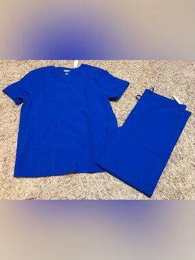 Scrubstar Unisex Core Essentials V-Neck Scrub Top And Pants Size: M